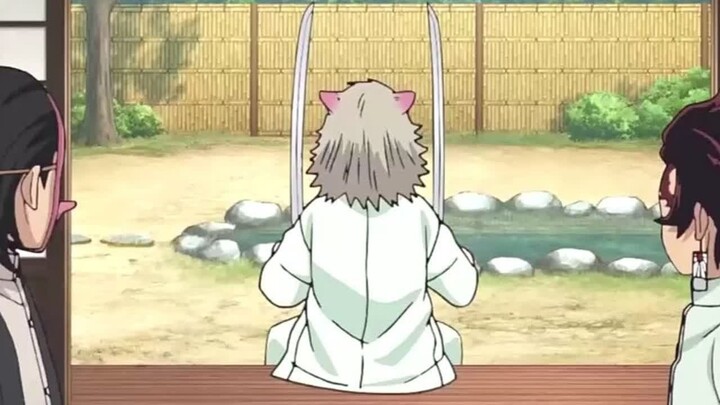 الخنزير ببساطة عبقري، ابتكر بنفسه طريقة تنفس، بل وابتكر أيضًا طريقة خاصة لصقل السكاكين؟