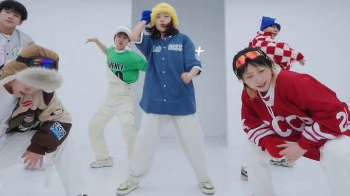 Aku pakai NCT DREAM-Candy untuk mengucapkan selamat tahun baru. Kemampuan menariku makin lama makin 