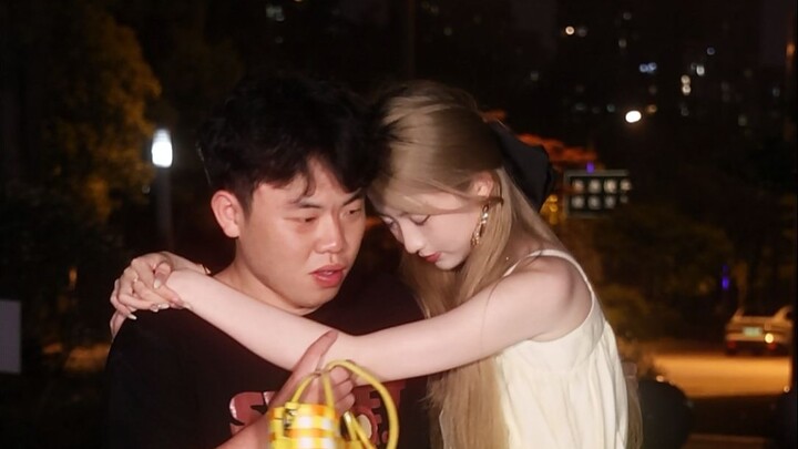 有些爱情注定短暂，要么潇洒离开，要么成为小丑