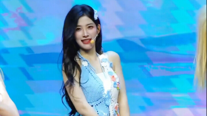 Sis Yue isn’t just after the money; it’s because she’s had spicy hot pot for seven years and just do