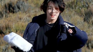 [BTS] [Jikook] Thấy Bảo Anh Thích Tuyết, Em Cho Anh Hẳn Một Tảng Luôn