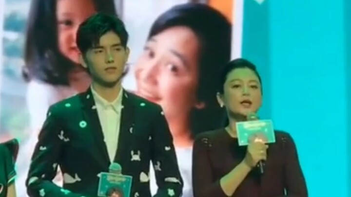 Chen Hong: Anak sulung saya sangat cerdas dan bijaksana, tapi anak bungsunya berbeda—dia adalah mala