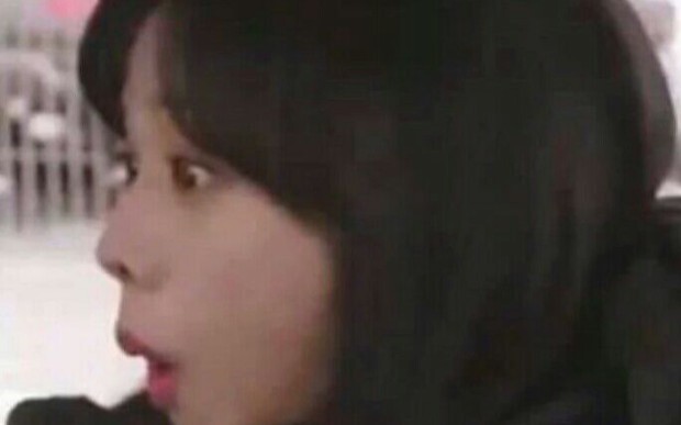 OMG, Jisoo actually sneezed!!!