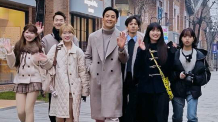 Năm mới, chúc mỗi người đều là ngôi sao trên thảm đỏ của chính mình #StreetStyle# Góc quay thảm đỏ g