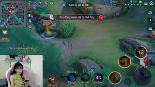 bà con chọn chơi gì em chọn chơi game nhaaaaaa