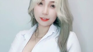 Hot asian girl viral