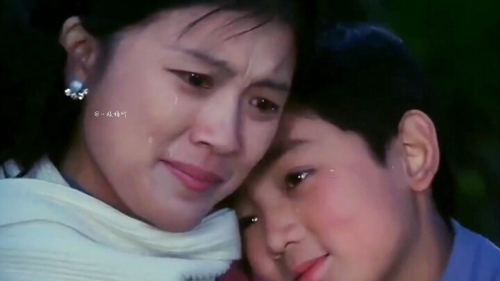 เพื่อตามหาแม่ผู้ให้กำเนิด ด้วยวัยเพียง 10 ขวบ เขาจึงออกเดินทางตามหาครอบครัวเพียงลำพัง
