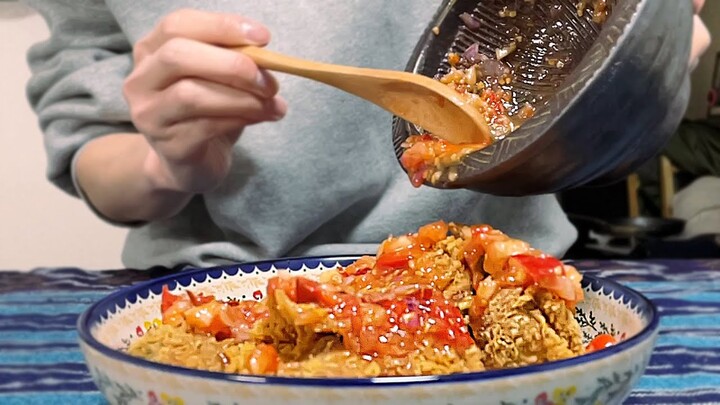 (Orang korea) AYAM GEPREK LEBIH ENAK DARIPADA YANGNYEOM CHIKIN KOREA!! TAPI.. [Selamat Makan]