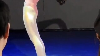 [จูบลาอันเร่าร้อนในหิมะ] วิดีโอกำลังโหลด ไปดูเซอร์ไพรส์กันได้เลย!