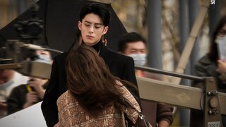 When Shi Yan saw him, someone asked what kind of work you do, and I knelt down to reply that you are