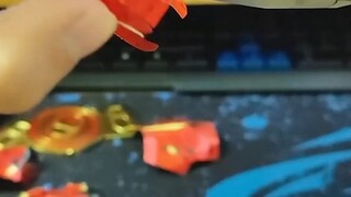 男人们孩子都上一年级了，可以光明正大带着孩子满足自己的童心了