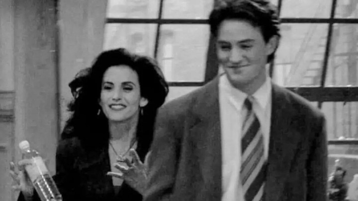 โมนิก้า & แชนด์เลอร์: เพราะเธอและฉันจึงมีความกล้าที่จะรัก