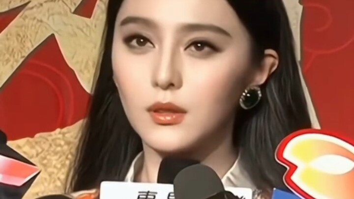 In an era when the entire internet was mocking Liu Xiaqing, Bingbing stood by her side. Auntie Qing: