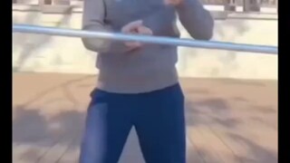 【从外地来的狗】新作上线，快来看看！