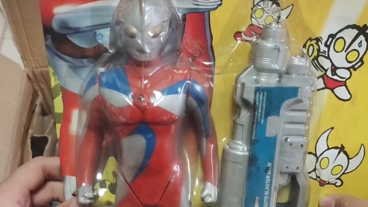 【Childhood Memories】Domestic Old D Toys-Ultraman Hanging Board