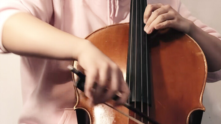 "The Love That Transcends Time" was played by a woman with cello