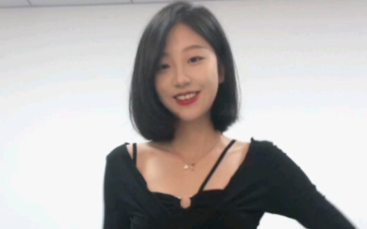 Tik Tok female anchor Wei Jiang hot dance