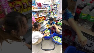 BORONG INDOMARET  BANGET!! JUTAAN!!
