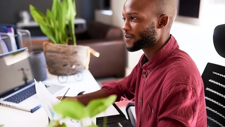 Working three jobs in one day during National Day and earning 10,000 yuan