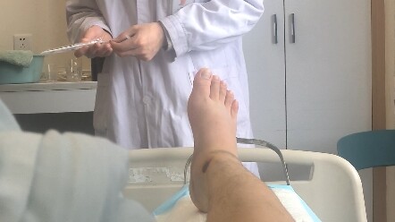 Sudut pandang orang pertama: Dokter, ngapain bawa bor listrik?