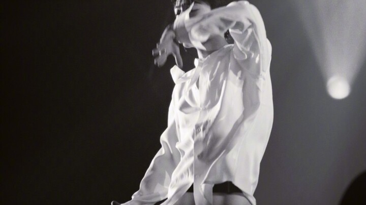 Xiao Zhan | Pinggang memesona si Raja Pesona! Pinggang Kakak benar-benar membuat semua orang tergila