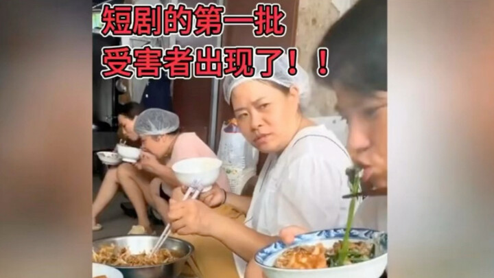 Những nạn nhân đầu tiên của vở kịch ngắn xuất hiện