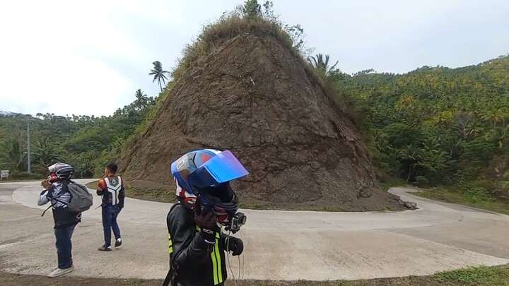 chill rides w/ friends..