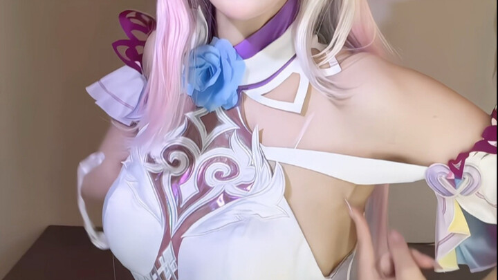 Ai bảo tôi trống rỗng? Đôi khi tôi cũng cần cảm giác được bao bọc.