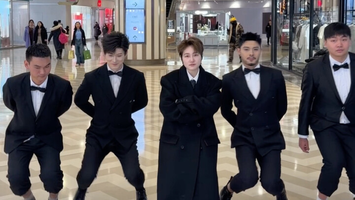 Reinkarnasi: Si Pemuda Pendek yang Arogan Jatuh Cinta Padaku