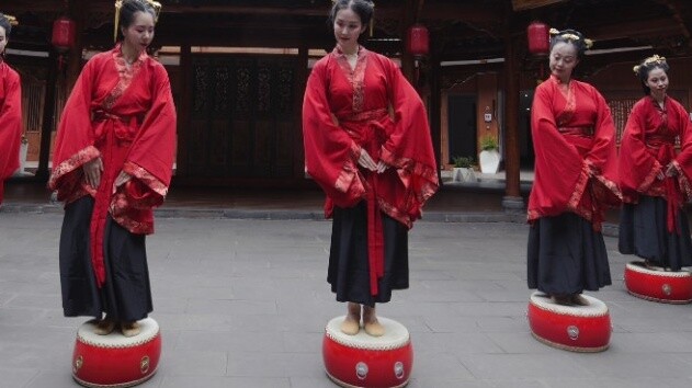 Pangu Dance of the Han Dynasty [Xianghe Song] My heart is filled with longing for your green collar.