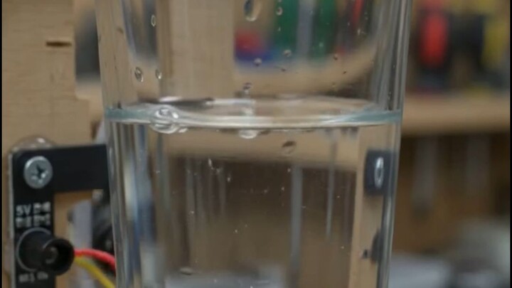 Made an Automatic Water Dispenser Using a 775 Motor! 💧⚙️