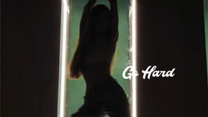 Gerbang Kelinci tetap hidup! Siluet bagaikan dewa! 🌶️【twice-Go Hard】Bahkan ini pun tak bisa mengalah