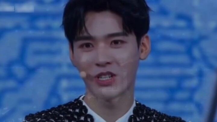 [Gong Jun] I am so overwhelmed that I can’t stand it…