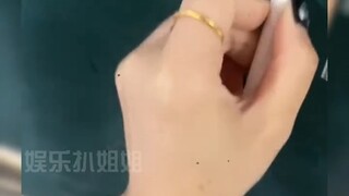 Saya seorang pengukir segel yang terlahir dengan bakat alamiah.