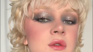 Eye makeup featuring "halos" of any color that can be layered in the eyes