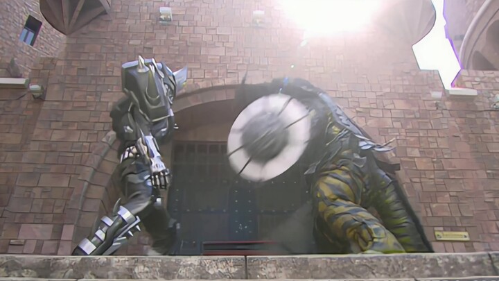[Blu-ray 4K120] Four armors fighting against the four ancient evil beasts - Light and Shadow Armor B