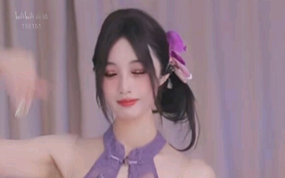 巫小莹紫色