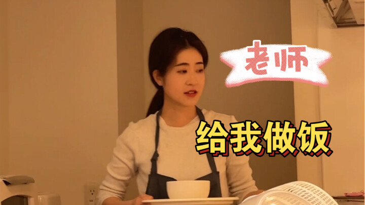 Tôi cũng không ngờ được, thầy cô ngày xưa giờ lại ngày nào cũng nấu ăn cho tôi…