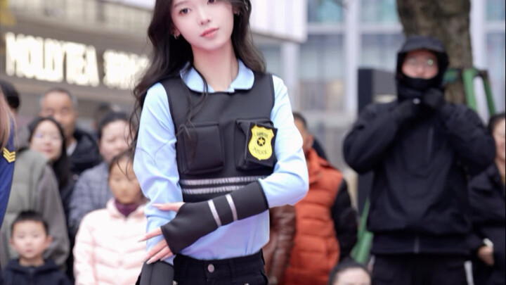 Cool & Cute #ShakeShakeShake #CollegeGirl #K-PopDance #KZ #Uniform