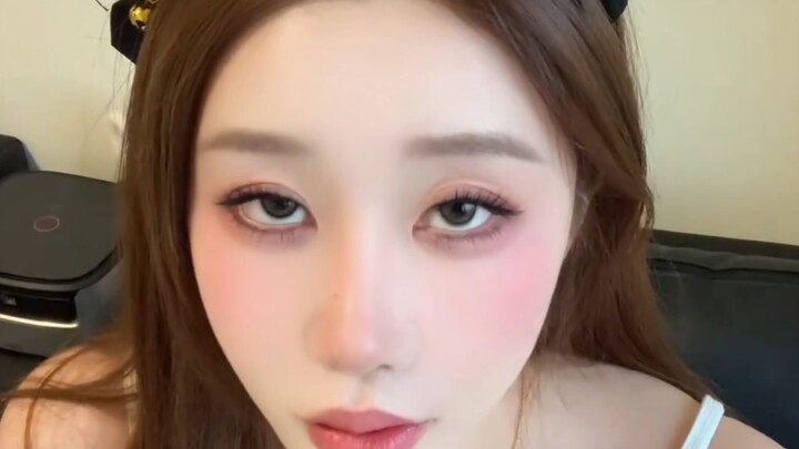 "مظهر متفاجئ"