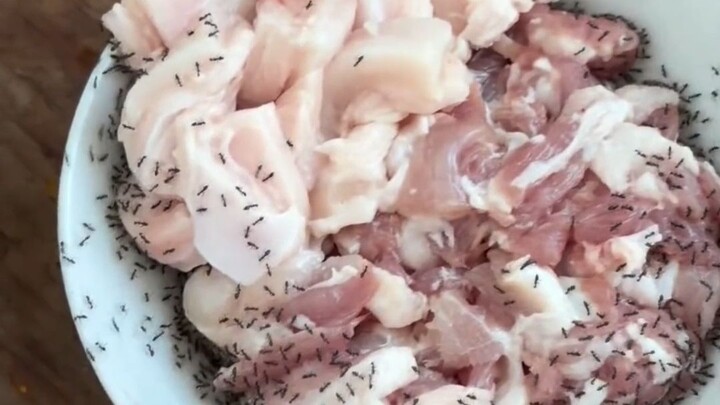Có thể xào chung được không? Làm món kiến bò lên cây