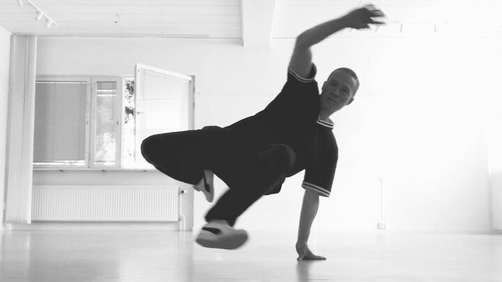 แบ่งปันข้อมูลที่เป็นประโยชน์! Bboy Focus พูดถึง 3 วิธีในการทำให้การเคลื่อนไหวเท้าของคุณทรงพลังและระเ