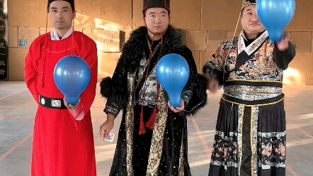 Công lực của Triển Hộ Vệ giảm rồi đó!