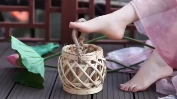 Nothing to do today—listening to music at the entertainment quarter.