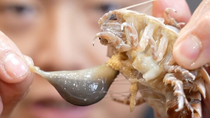 Jones's favorite seafood: Salt-and-pepper Donghai Daoshi deep-sea lice.