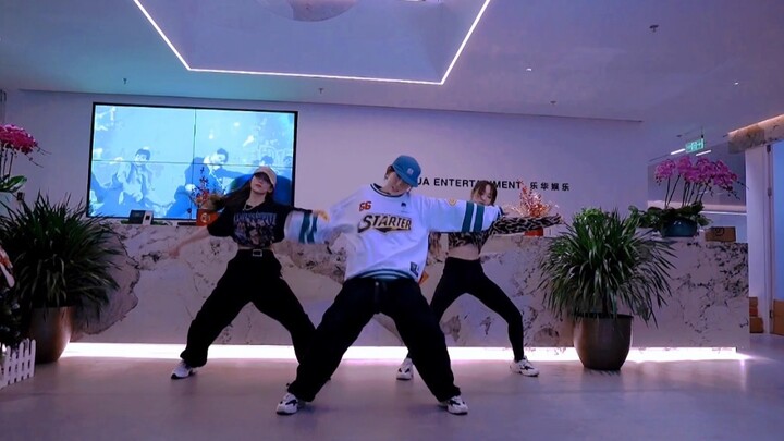 【NAME】DANCE COVER Wang Yibo's "Wugan" by NAME Feng Ruohang & Li Siyang & Long Yunzhu