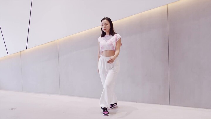 Jazz dance basic skills and comprehensive body coordination training