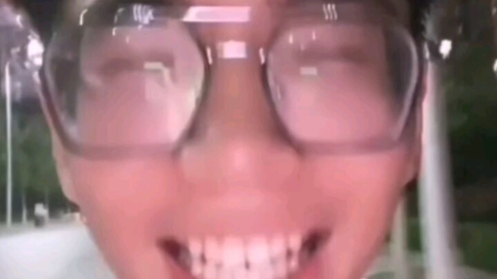 ฉันคือผู้หญิงที่เพิ่มวีแชตของเจียคังจื่อค่ะ