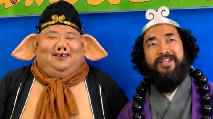 The year’s biggest event!! Brother Feng cosplays Sandy, and Liangzi cosplays Zhu Bajie!!!