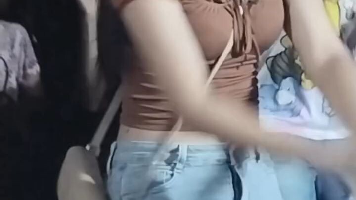 เงินบ่ออก แต่ม่วนกว่าเพื่อน